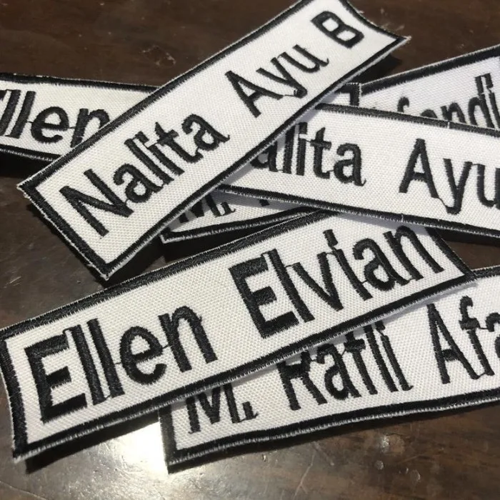 Atribut Sekolah Badge Nama