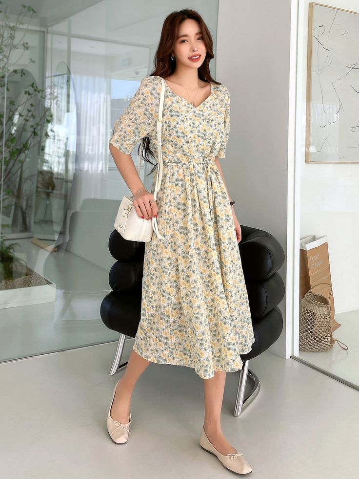 Floral Print Midi Dress Adalah Baju Yang Cocok Untuk Piknik