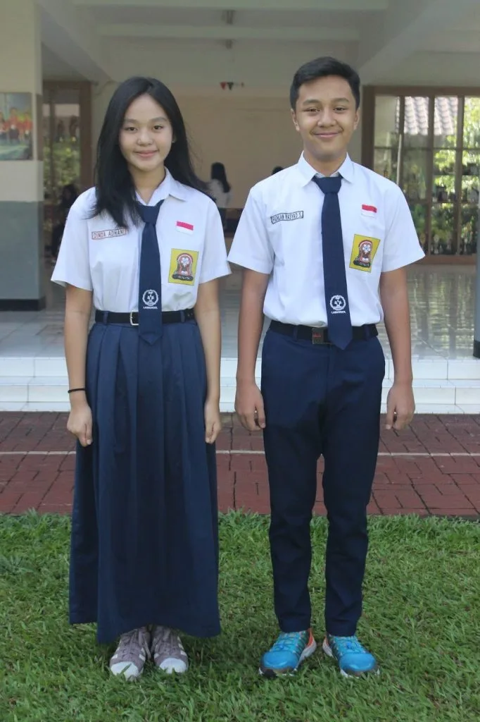 Seragam Sekolah SMP Putra Dan Putri